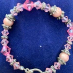 LILLIAN'S DESIGNS BEAUTIFUL SOFT PASTEL PINK - VERY DELICATE BRACELET